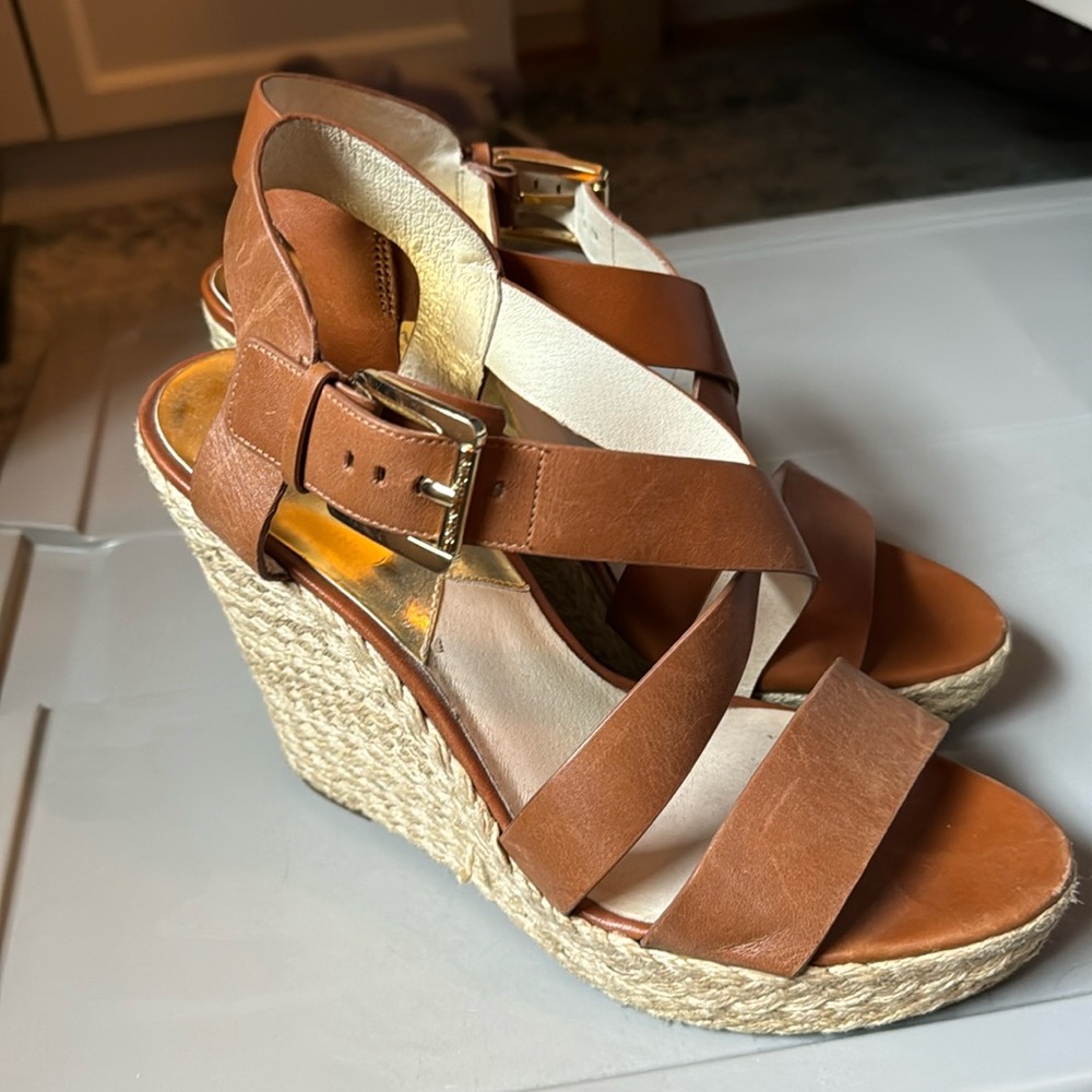 MK Wedges